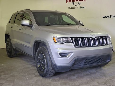 Used 2020 Jeep Grand Cherokee Laredo AWD/4WD image 2