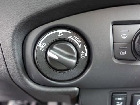 Used 2024 Nissan Frontier PRO-4X w/ Pro Convenience Package image 22