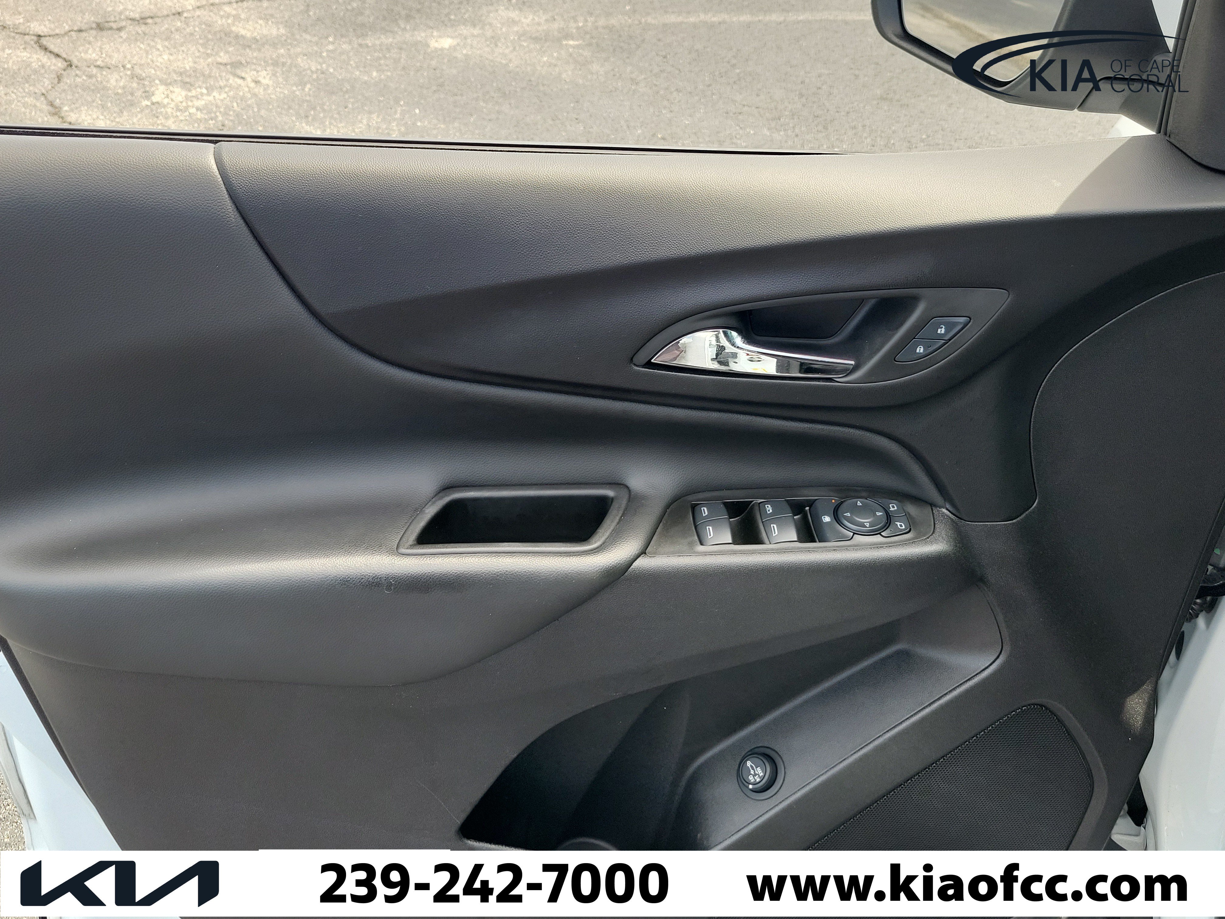 Used 2024 Chevrolet Equinox LT FWD image 24