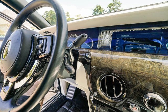 Used 2020 Rolls-Royce Phantom Sedan RWD image 55