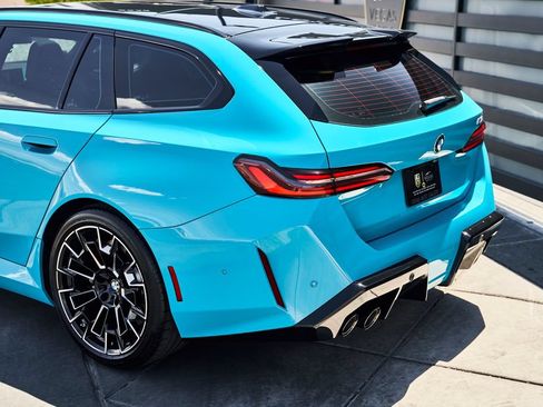 Used 2026 BMW M5 Touring w/ M Driver's Package AWD/4WD image 9