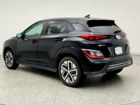 Used 2023 Hyundai Kona SE w/ Cargo Package FWD image 7