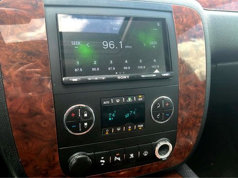 Used 2007 Chevrolet Tahoe LTZ w/ LTZ Preferred Equipment Group image 19