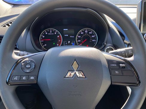 New 2025 Mitsubishi Eclipse Cross LE image 12