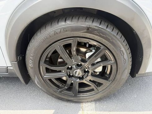 Used 2023 Nissan Kicks SR w/ SR Premium Package FWD image 41