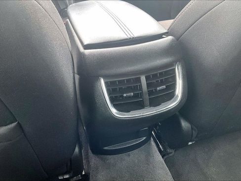 Used 2019 Chevrolet Malibu LT FWD image 23