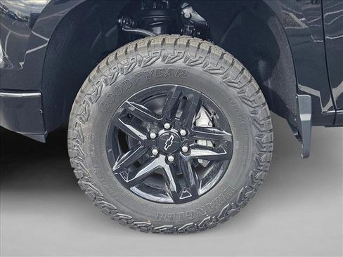 New 2026 Chevrolet Silverado 1500 Custom Trail Boss w/ LPO, Dark Essentials Package image 10