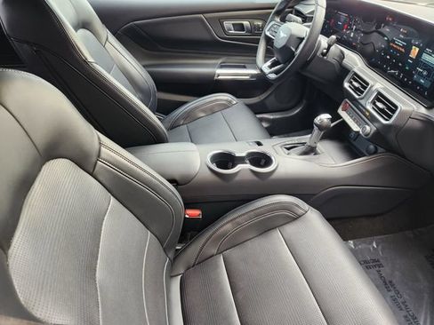 Used 2025 Ford Mustang GT Premium RWD image 20