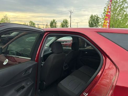 Used 2023 Chevrolet Equinox LT AWD/4WD image 13