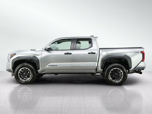 Used 2026 Toyota Tacoma TRD Off-Road AWD/4WD image 2