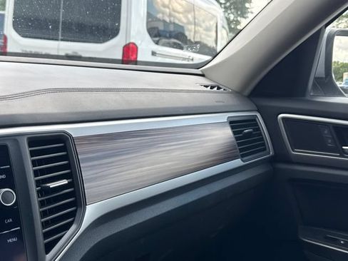 Used 2021 Volkswagen Atlas SE w/ Towing Package FWD image 29