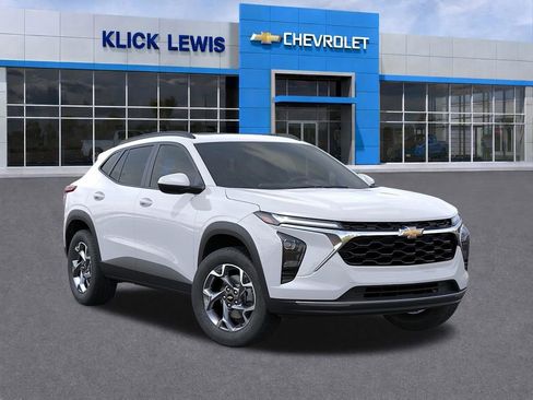 New 2026 Chevrolet Trax LT FWD image 7