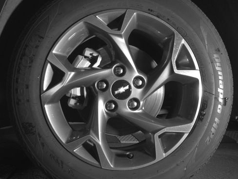 Used 2025 Chevrolet Trax LT FWD image 12