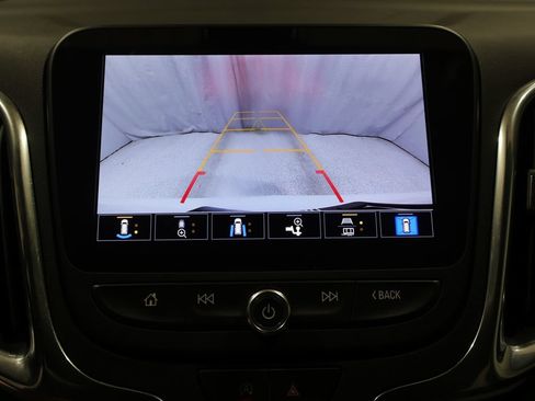 Used 2023 Chevrolet Equinox LT AWD/4WD image 30