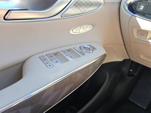 Used 2025 Genesis GV70 3.5T Sport w/ Sport Advanced Package image 33