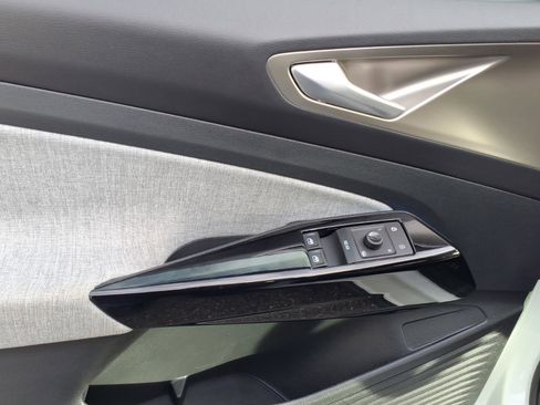 Certified 2023 Volkswagen ID.4 Pro image 13