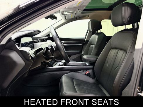 Used 2022 Audi e-tron Premium w/ Convenience Plus Package image 14