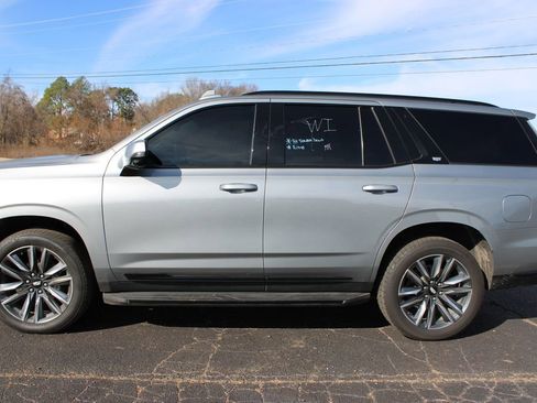 Used 2024 Cadillac Escalade Sport image 6