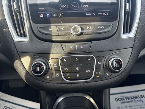 Used 2020 Chevrolet Malibu LT image 16