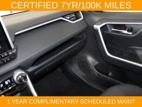 Used 2025 Toyota RAV4 XLE AWD/4WD image 15