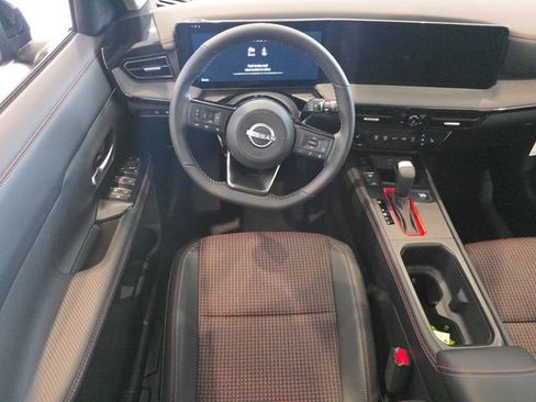 New 2026 Nissan Kicks SR w/ SR Premium Package AWD/4WD image 3