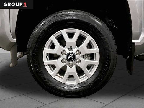 Used 2024 Toyota Tacoma SR5 AWD/4WD image 11
