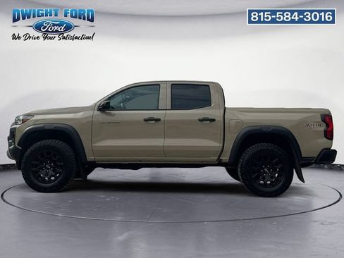 Used 2024 Chevrolet Colorado Trail Boss w/ Safety Package AWD/4WD image 2