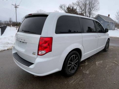Used 2019 Dodge Grand Caravan GT image 4