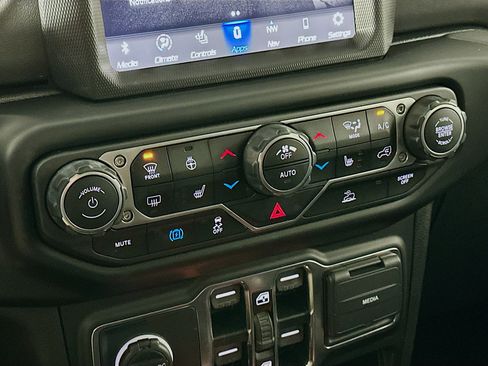 Used 2023 Jeep Wrangler Sahara w/ Cold Weather Group image 23