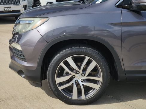 Used 2017 Honda Pilot Touring image 8