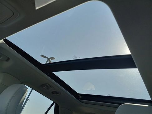 Used 2025 Ford Explorer Platinum w/ Ultimate Package image 27