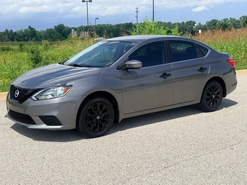 Used 2017 Nissan Sentra S w/ S Style Package FWD image 5