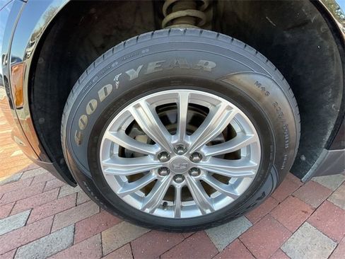 Used 2019 Cadillac XT5 FWD image 10