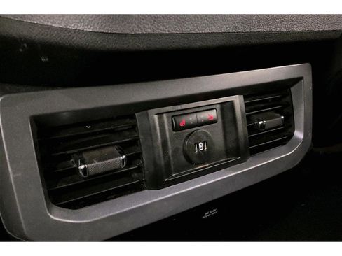 Used 2022 Chevrolet Colorado Z71 image 32