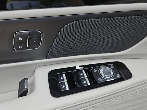 New 2026 Lincoln Nautilus Premier image 24