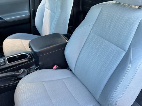 Used 2018 Toyota Tacoma SR image 13