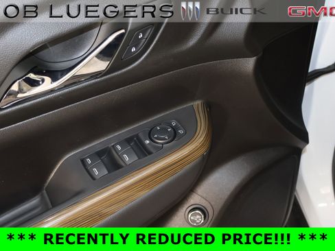 Certified 2023 GMC Acadia SLE w/ Driver Convenience Package image 9