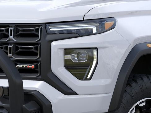 New 2026 GMC Canyon AT4 w/ Off-Road Front Bumper Package AWD/4WD image 10