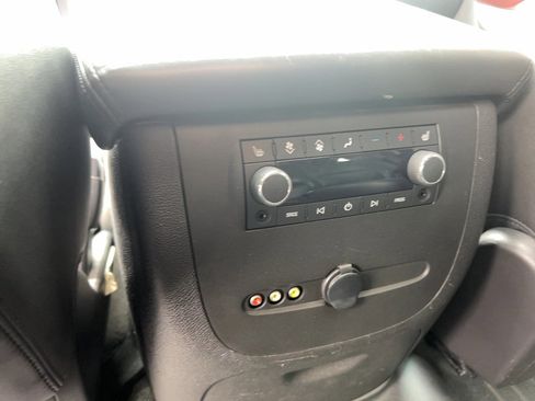 Used 2013 GMC Yukon Denali image 32