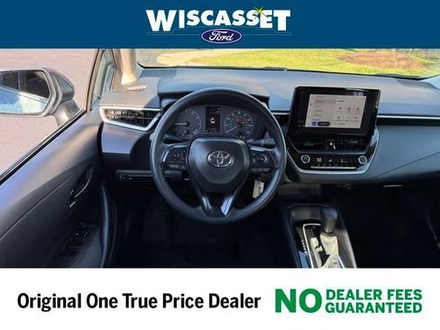 Used 2024 Toyota Corolla LE image 7