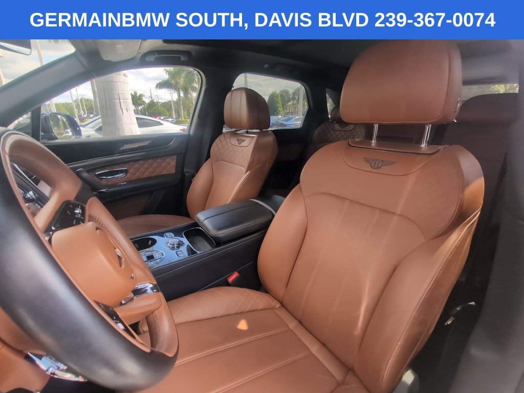 Used 2017 Bentley Bentayga AWD/4WD image 24