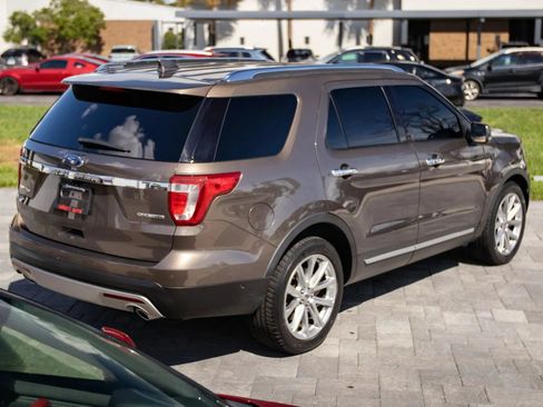 Used 2016 Ford Explorer Limited w/ Equipment Group 301A FWD image 12