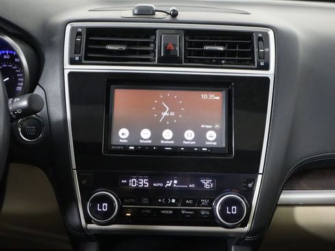 Used 2018 Subaru Outback 3.6R Limited AWD/4WD image 29