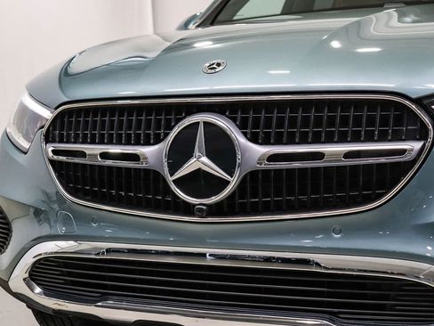 Used 2025 Mercedes-Benz GLC 350e 4MATIC image 8