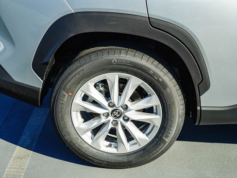 New 2026 Toyota Corolla Cross LE FWD image 11