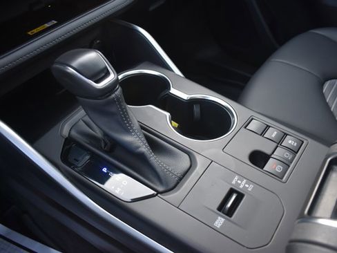 Used 2023 Toyota Highlander XSE image 30