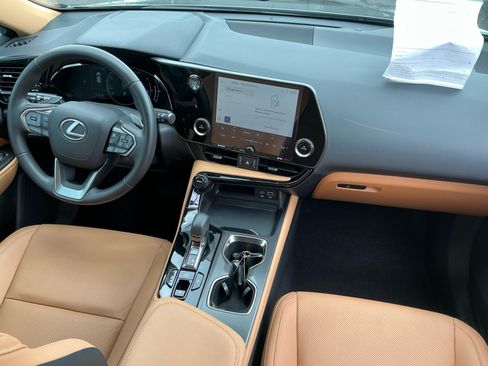 Used 2025 Lexus NX 250 FWD image 20