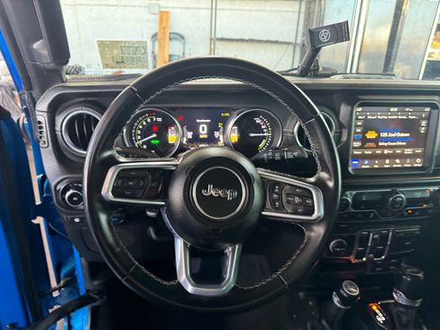 Used 2021 Jeep Wrangler Unlimited Sahara w/ Safety Group AWD/4WD image 12