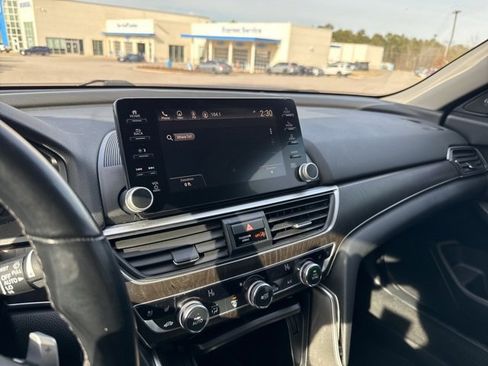 Used 2021 Honda Accord Touring image 13