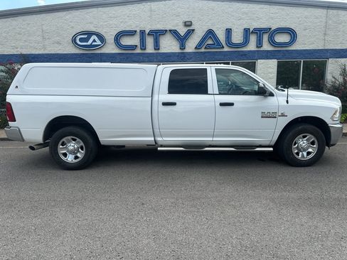 Used 2017 RAM 2500 Tradesman w/ Chrome Appearance Group RWD image 3